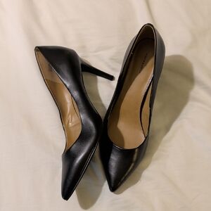 14th & Union Classic Black Heels